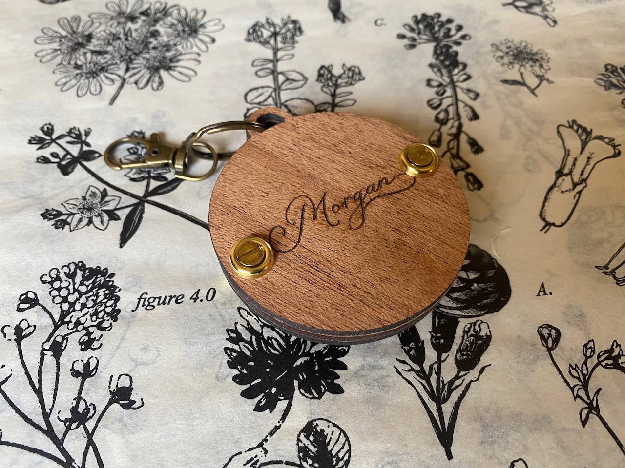 Holly Hills Lane - Wholesale Keychain – Women's - Mahogany Heart Pocket Flower Press Keychain with Oak Inlay8