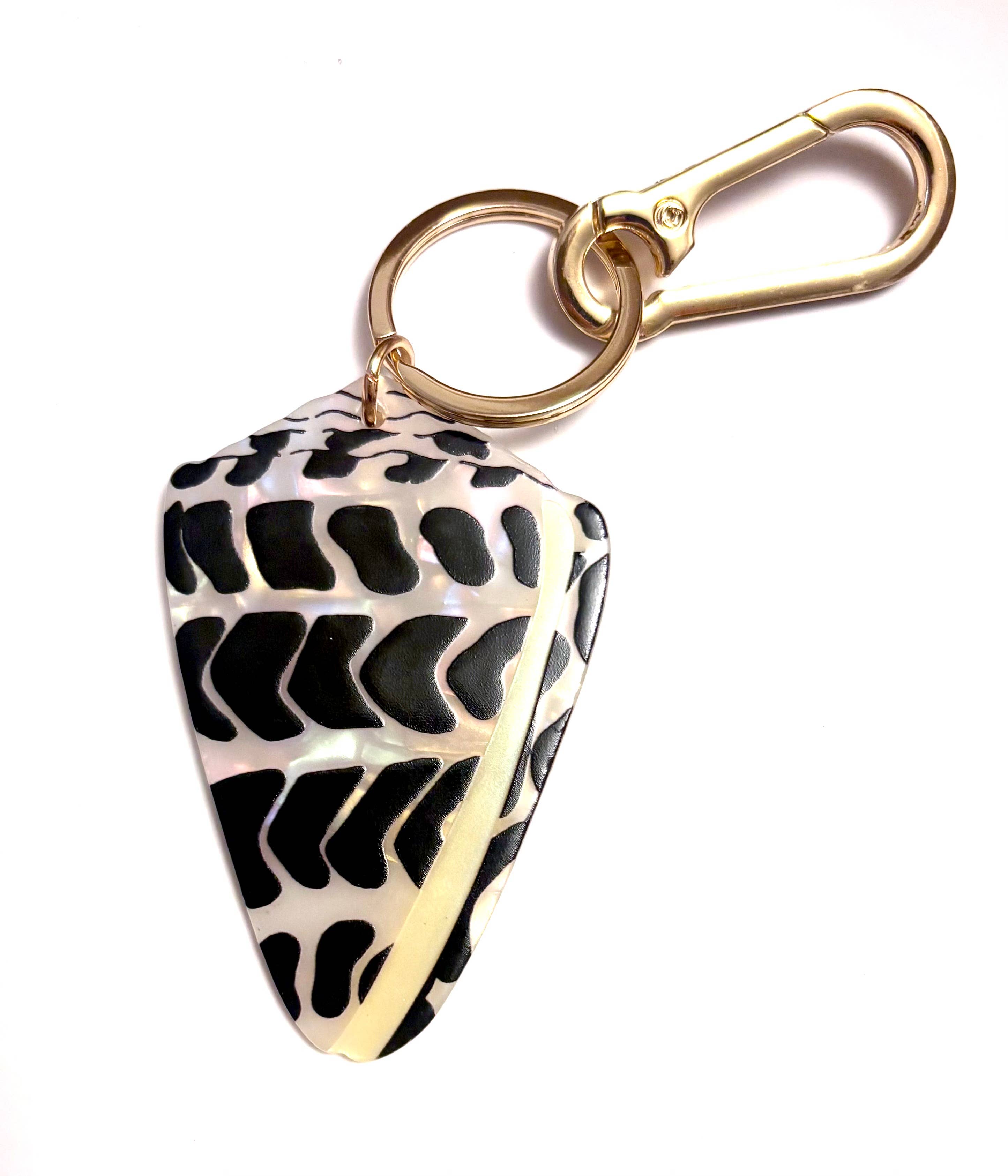 The Coconut Collective - Wholesale Keychain - Unisex - Hebrew Cone Shell Keychain 1