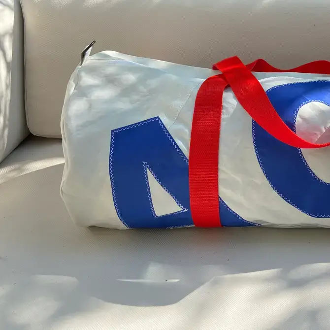 Bientot Dimanche - Wholesale Weekender Bag - Unisex - Upcycled Sail Cloth Duffle Bag Personalised Zero Waste Sport7