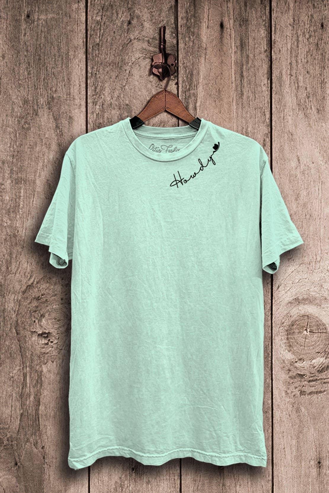 Lotus Fashion Collection – wholesale Screen printed t-shirt – Women′s – Howdy Cowboy Hat Graphic Top3