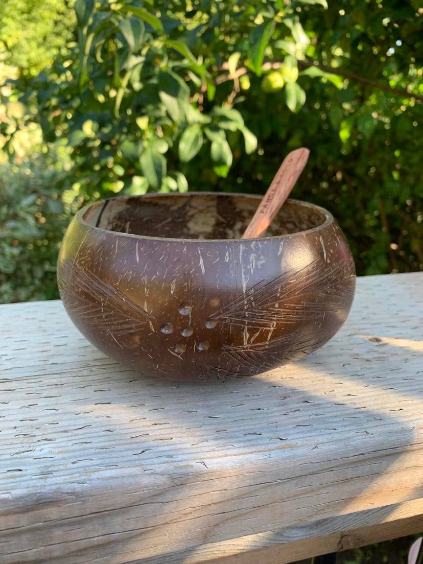 Panda & Coco – wholesale Bowl – Coco Engraved Coconut Bowl