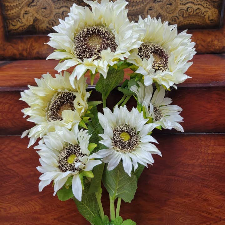 Gary's Wholesale - Wholesale Artificial Flowers - Sunflower stem Cream