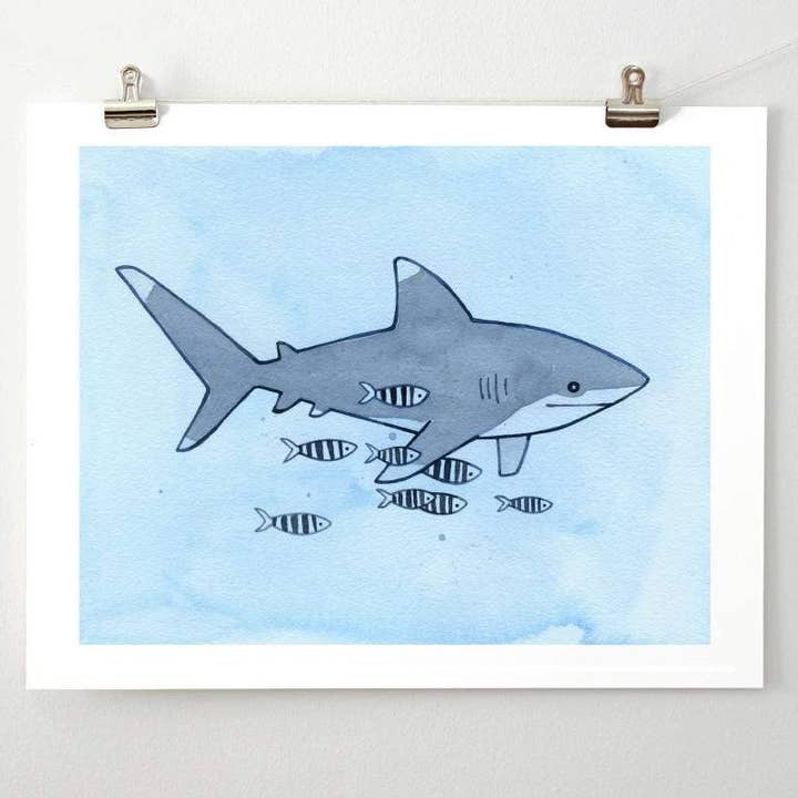 Studio Tuesday - Vente Affiche d'art - Illustration de requin, Requin à pointe blanche avec poisson pilote