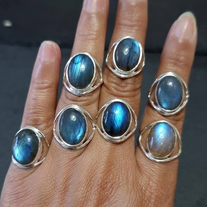 Mistry Gems – Engroshandel Statementring – Unisex Oval Labradorit Ring | 925 Sølv | 15mm x 12mm7