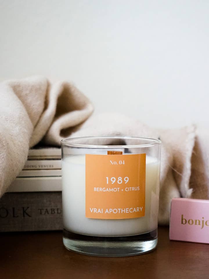 Bougie Premium 7,5 oz - 1989 pour la vente par Vrai Apothecary