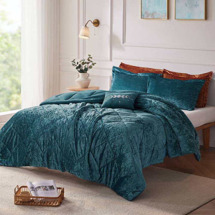 Crushed Velvet 4-Piece Comforter or Duvet Cover Set, Teal for wholesale by Olliix