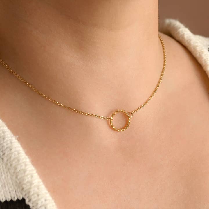 Tvinnad cirkelhalsband - Vintage-stil tvinnad ringchoker för wholesale av Blueyejewelry