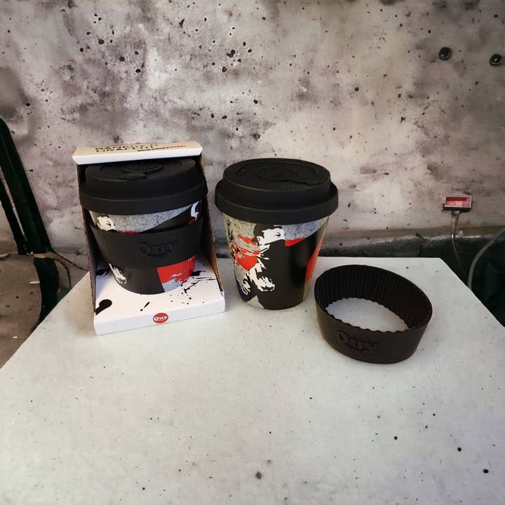 URBAN.ITY SRL - Wholesale Insulated Mug/Tumbler - Banksy Travel Cup in RPET 230 ml - The Flower Thrower7