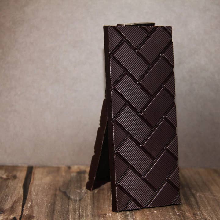 Kaaj Artisan Chocolate - Wholesale Chocolate Bar - Earl Grey Tea & Cardamom
73% Dark4