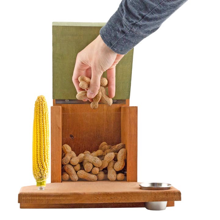 Kurated Korner – wholesale Bird feeder – Uncle Dunkel's Ultimate Squirrel Munch Box Feeder7