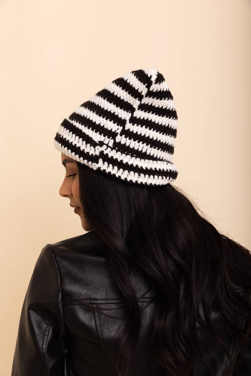 Leto Accessories – Großhandel Beanie – Damen – Bezaubernde Häkelmütze mit Katzenohren 🐱 — Kuschelige Winter- und Herbstmütze3