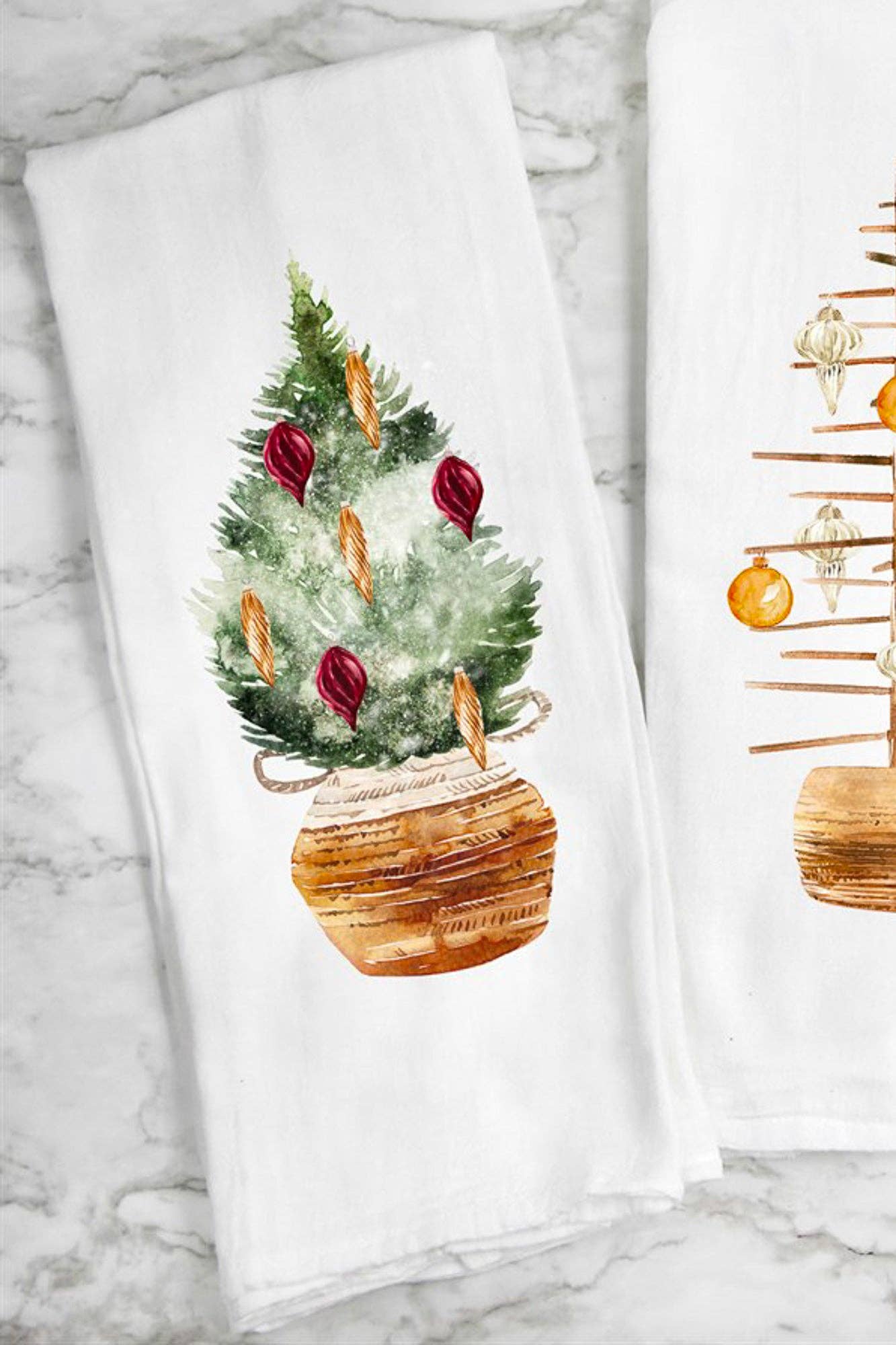 Peach Closet - Wholesale Tea Towel - Christmas Tree With Red & Gold Ornaments Tea Towel0