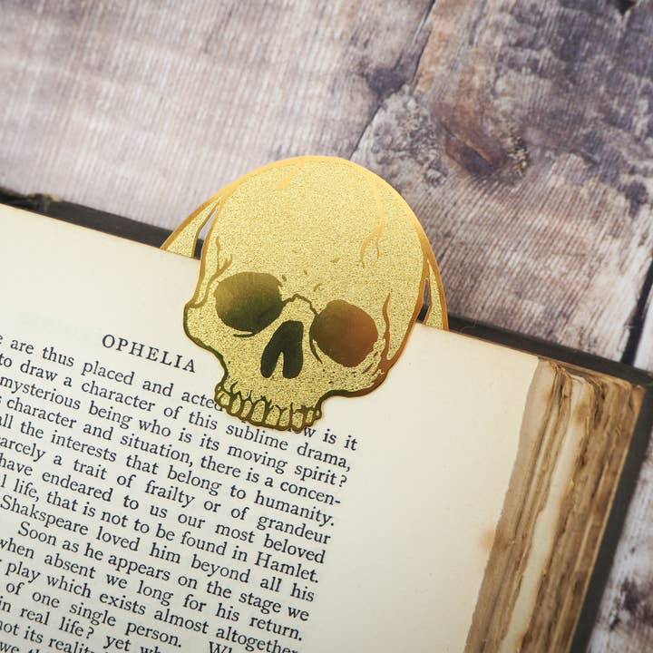 LiteraryEmporium - Wholesale Bookmark - Shakespeare Hamlet Skull Brass Bookmark 'To Read Or . . .'6