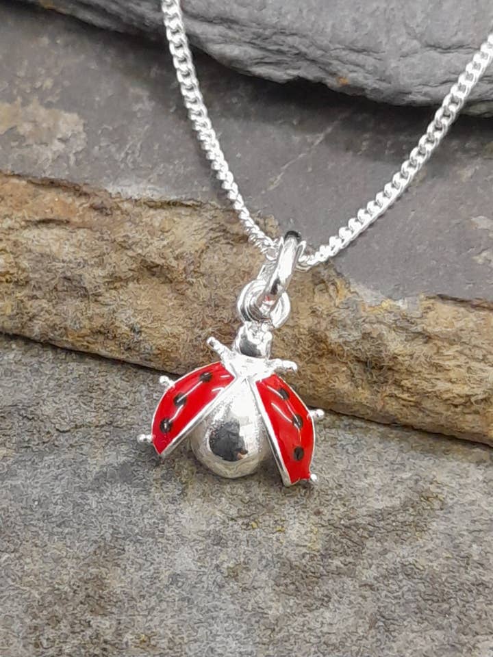 SP481BC - MARIENKÄFER-ANHÄNGER & KETTE für den Großhandel von Bluelily925silver