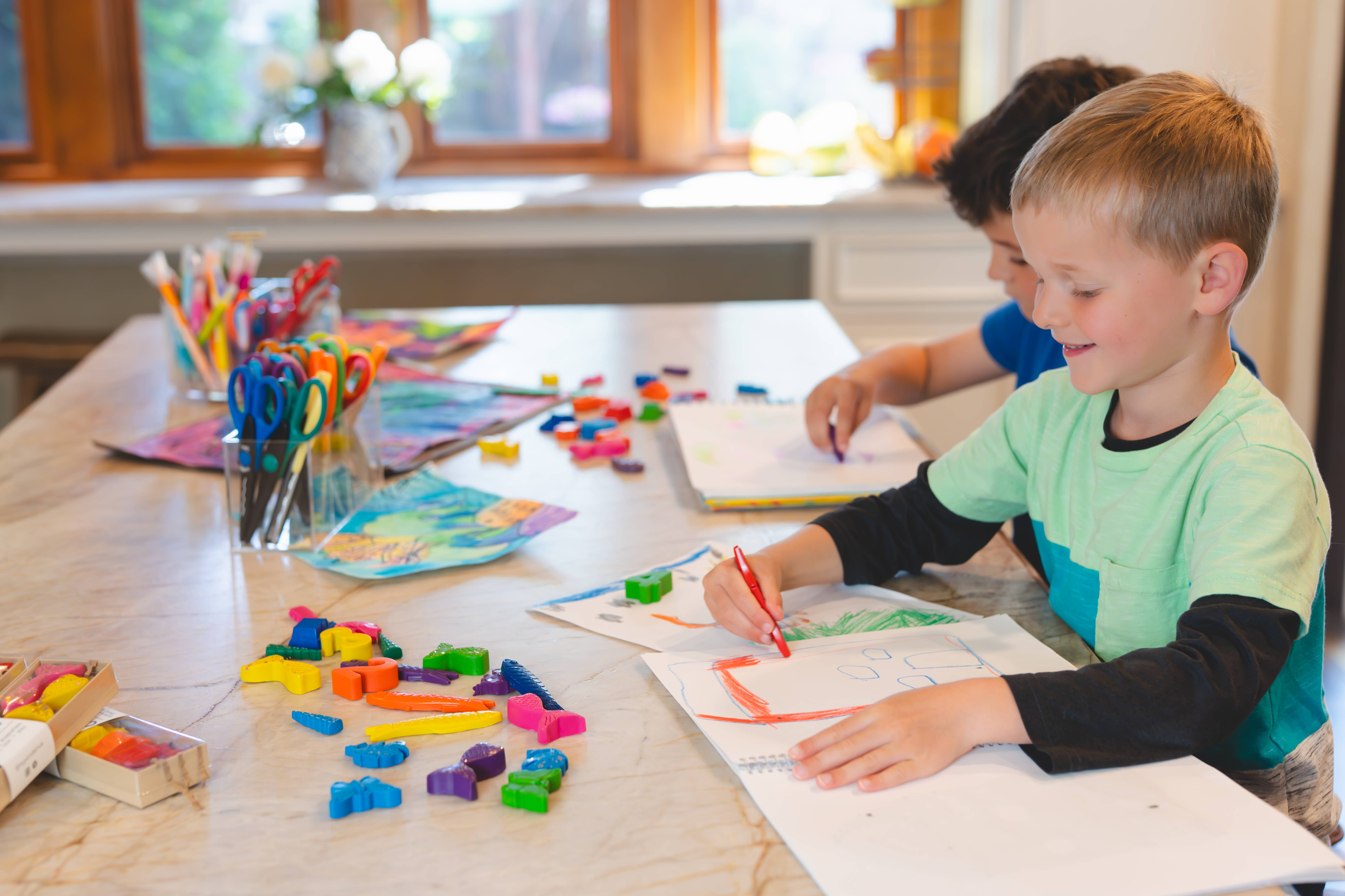 Wonder Hue Crayon Co. - Wholesale Crayons - Kids & Baby - Dinosaur Fun-Shaped Crayons, Non-Toxic Birthday Gift11