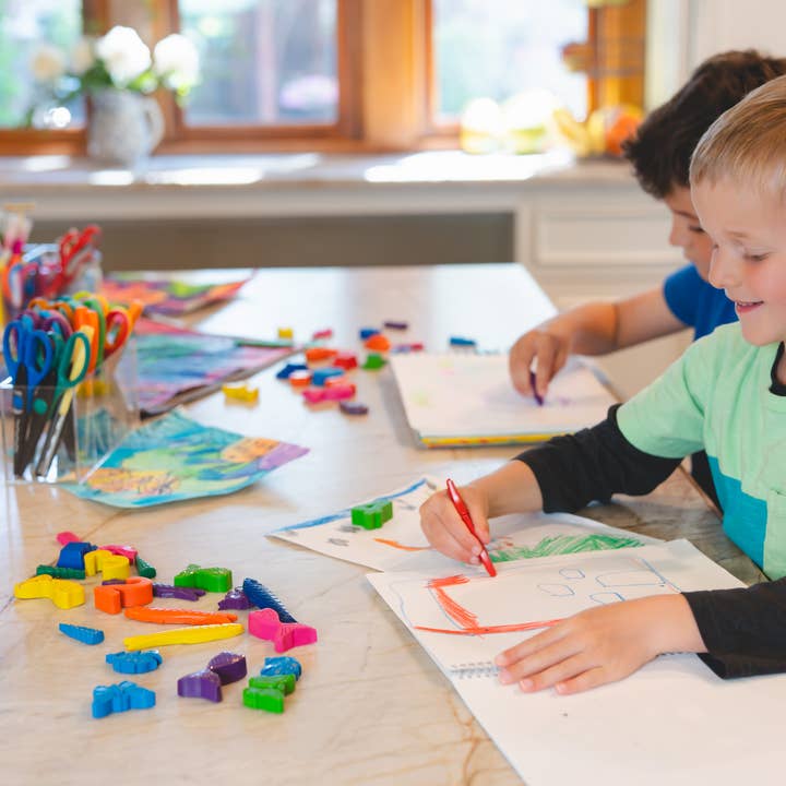 Wonder Hue Crayon Co. - Wholesale Crayons - Kids & Baby - Dinosaur Fun-Shaped Crayons, Non-Toxic Birthday Gift11