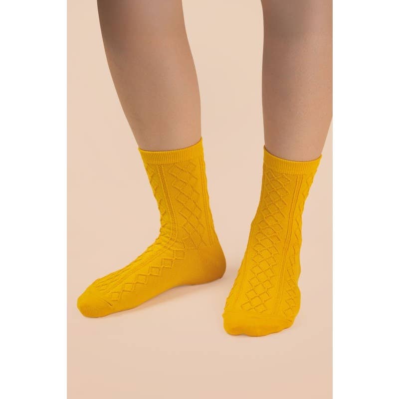 IVE - Wholesale Socks - Women's - Solid Argyle Crew Socks1