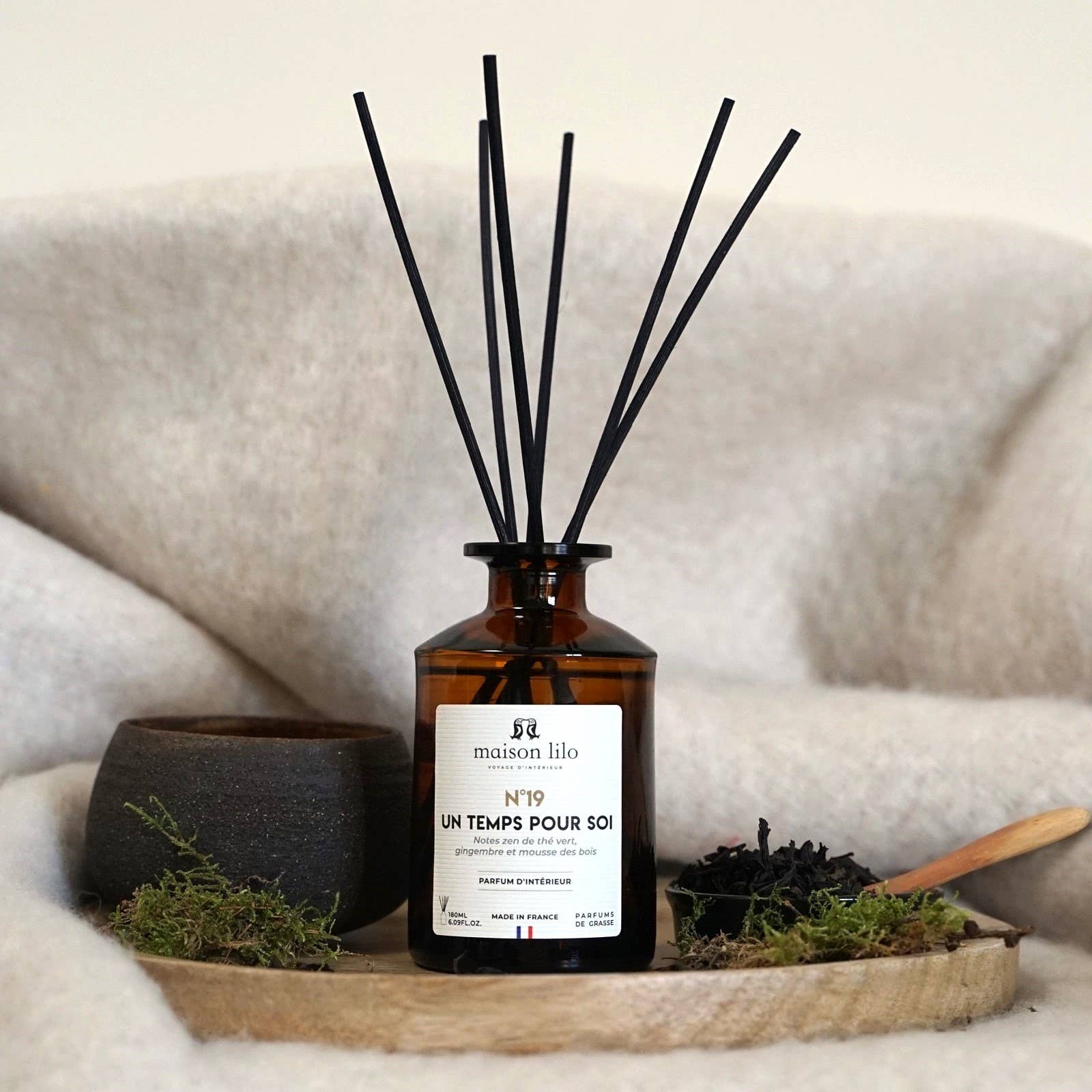 Maison Lilo - Wholesale Reed Diffuser - Scented bouquet with rattan sticks No.19 A time for oneself 180ml0