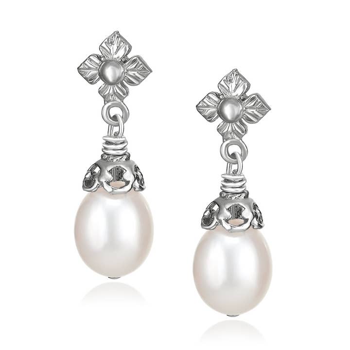 Orecchini Flower Post Gocce di perle in argento per la vendita all'ingrosso da parte di Anatoli Jewelry