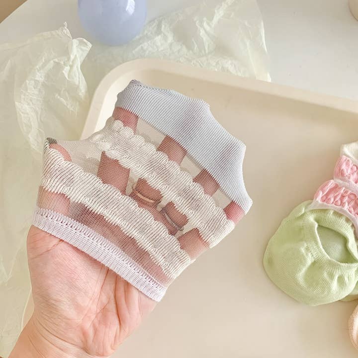 Tourtiwi - Wholesale Socks - Women's - Candy Color Wave Stripe Breathable Short Socks7