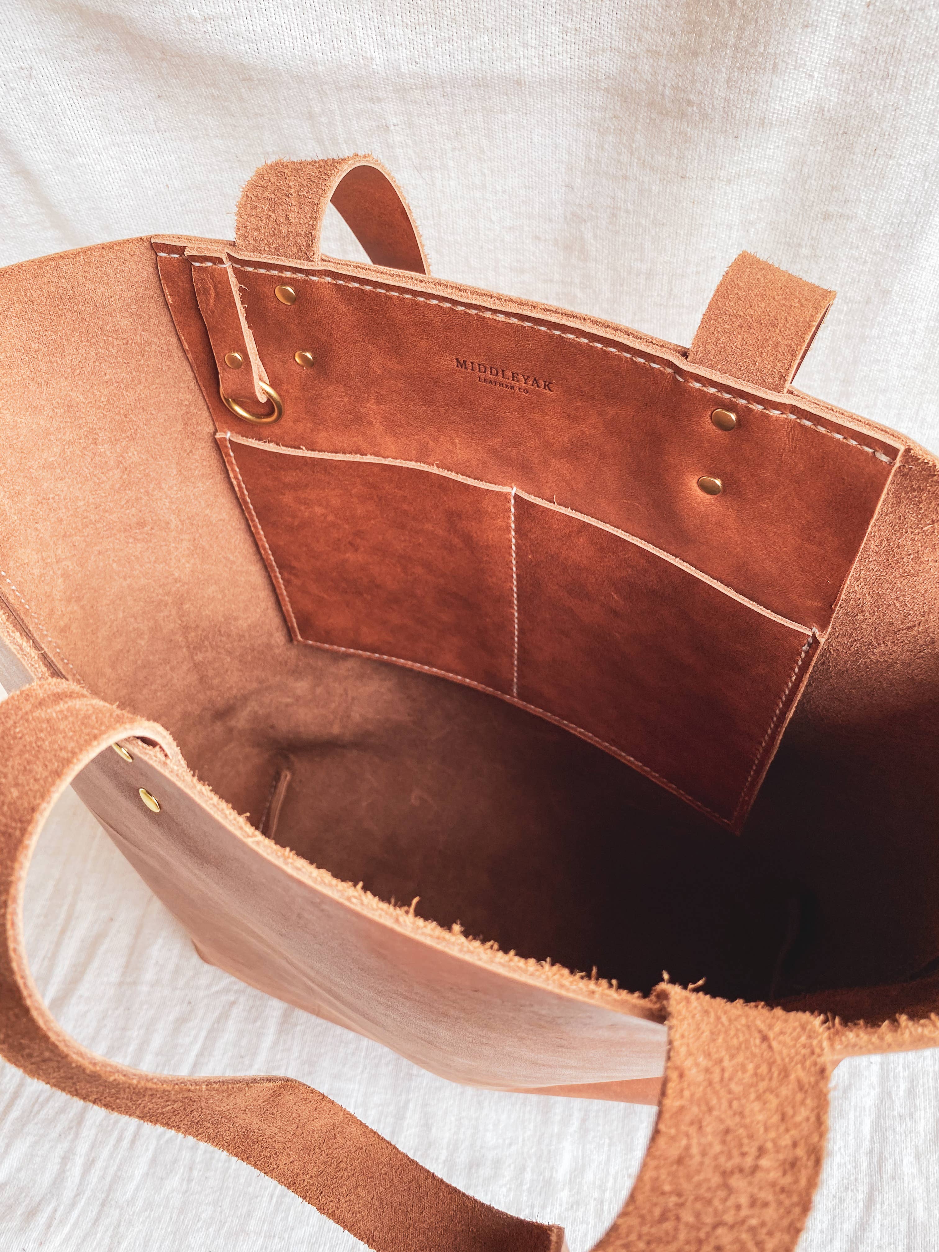 Middleyak Leather Co. - Wholesale Tote Bag - Women's - Hallie Large Leather Tote17