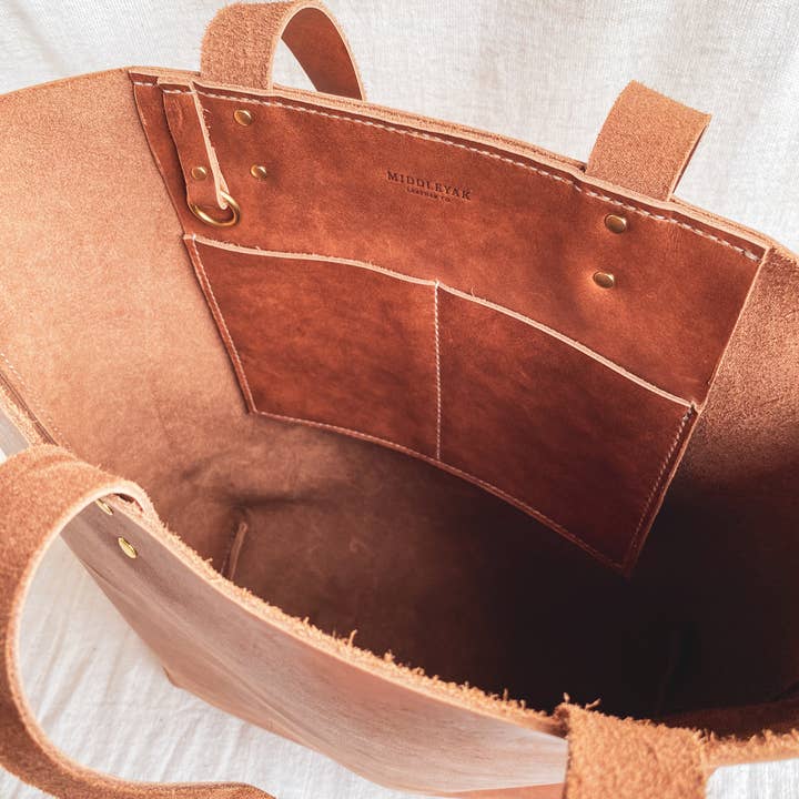 Middleyak Leather Co. - Wholesale Tote Bag - Women's - Hallie Large Leather Tote17