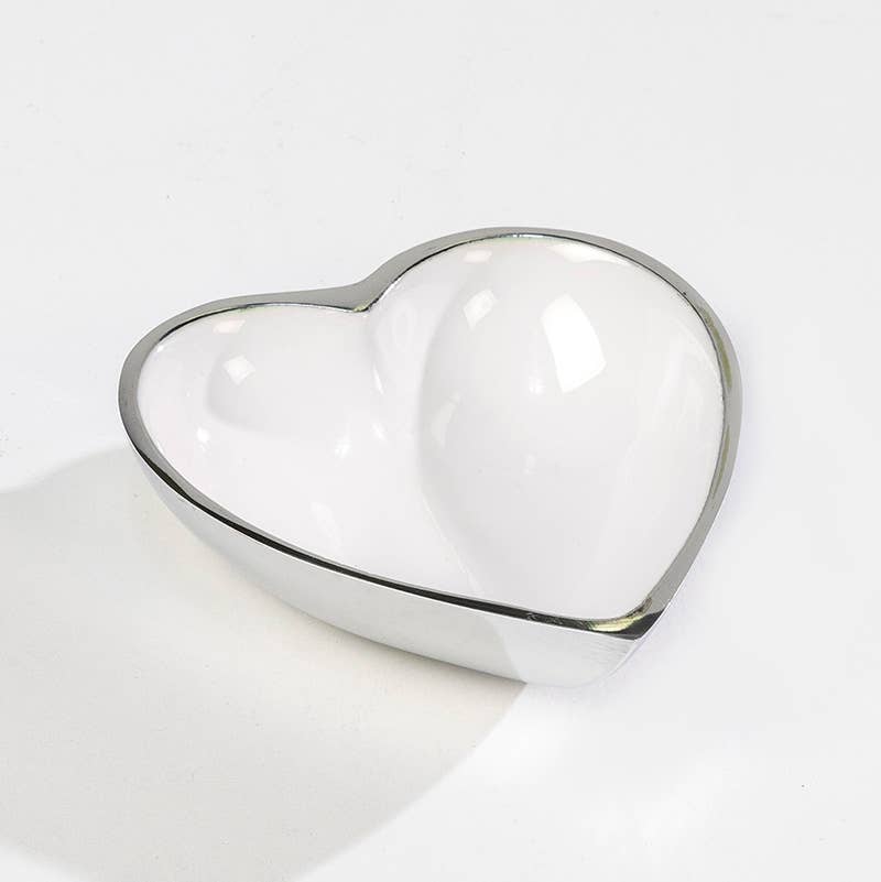 Globe Enterprise – wholesale Decorative plate/dish/bowl – Medium Enamel Heart Dish – Recycled Aluminium4