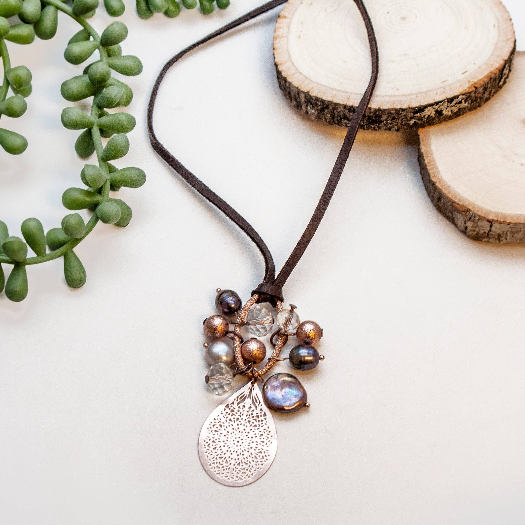 Realeather - Vendita all'ingrosso Attrezzature per lavoretti e fai da te - Pizzo in pelle di cervo 1/8", 50 piedi10