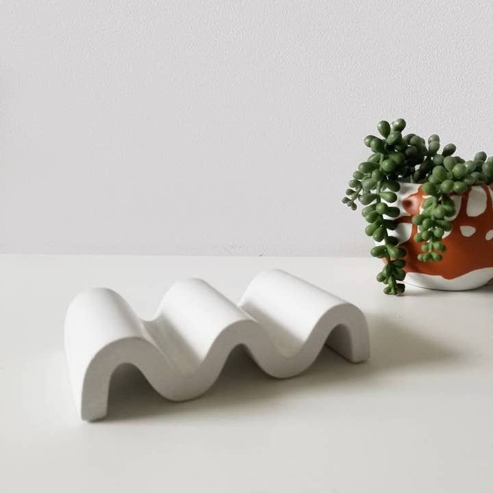 Dovekie & Finch - Wholesale Decorative Tray - Modern Wavy Tray2