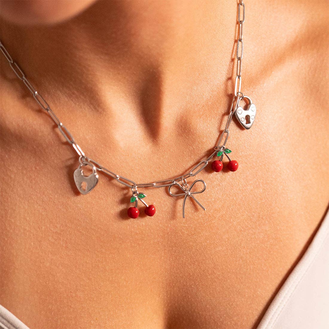 WJW – Pendente/pingente individual por atacado – Charm de Fruta Cereja Vermelha em Aço Inoxidável com PVD de Ouro 18K1