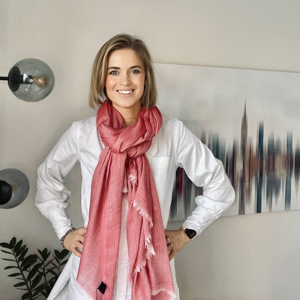 Tilburg Sjal Rosa for wholesale on Faire1