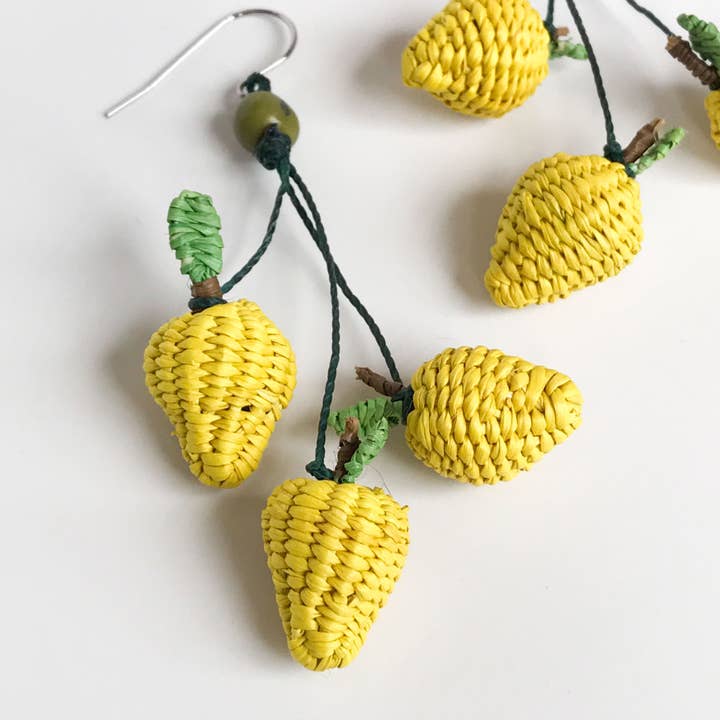 Iraca Hand-Woven Mini Tres Fruticas Cascade Earrings for wholesale by Belart Fair Trade