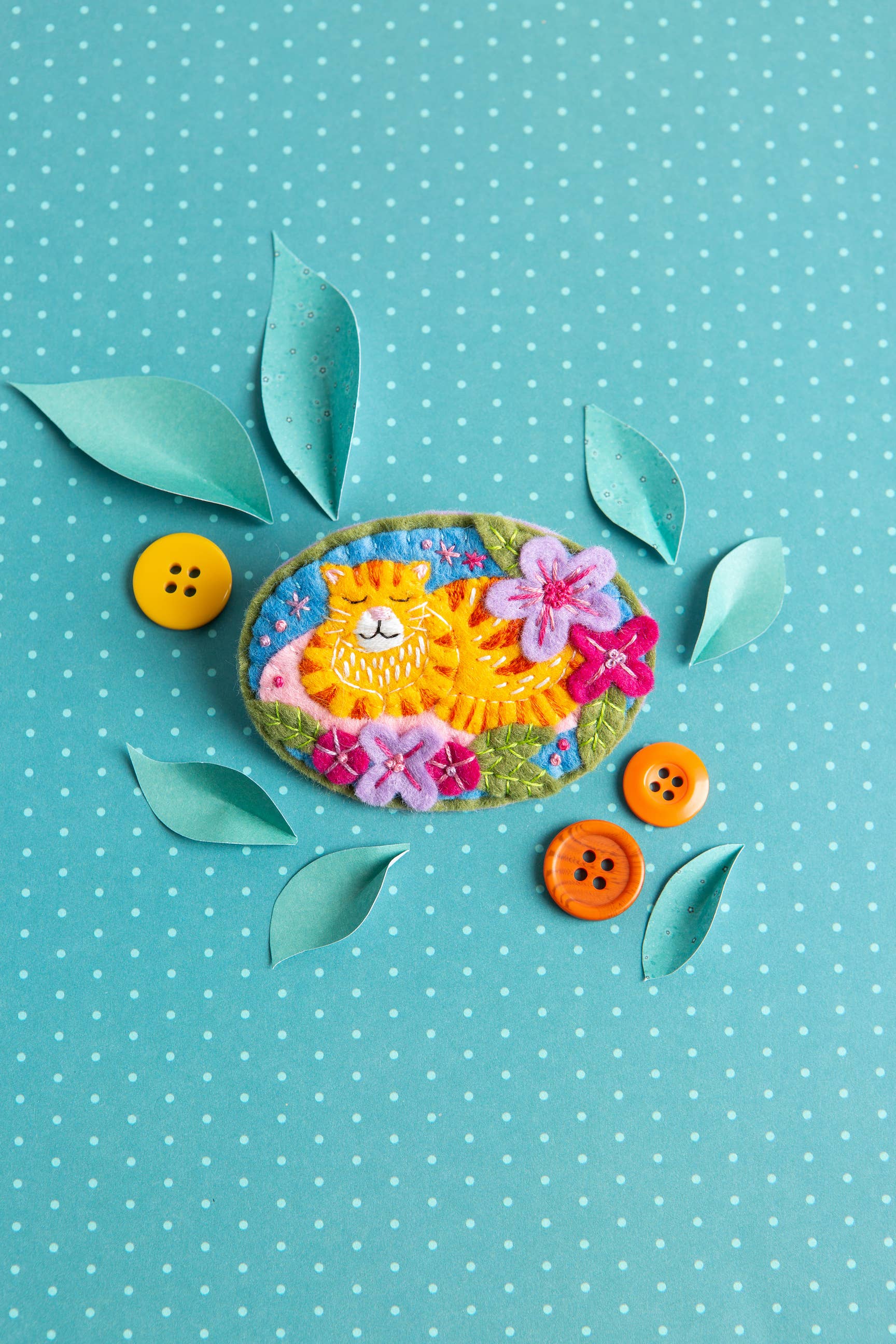 Hawthorn Handmade (US Duties Paid) - Vente Kits de couture - Kit de broche en feutre Chat roux | Kit d'artisanat complet6