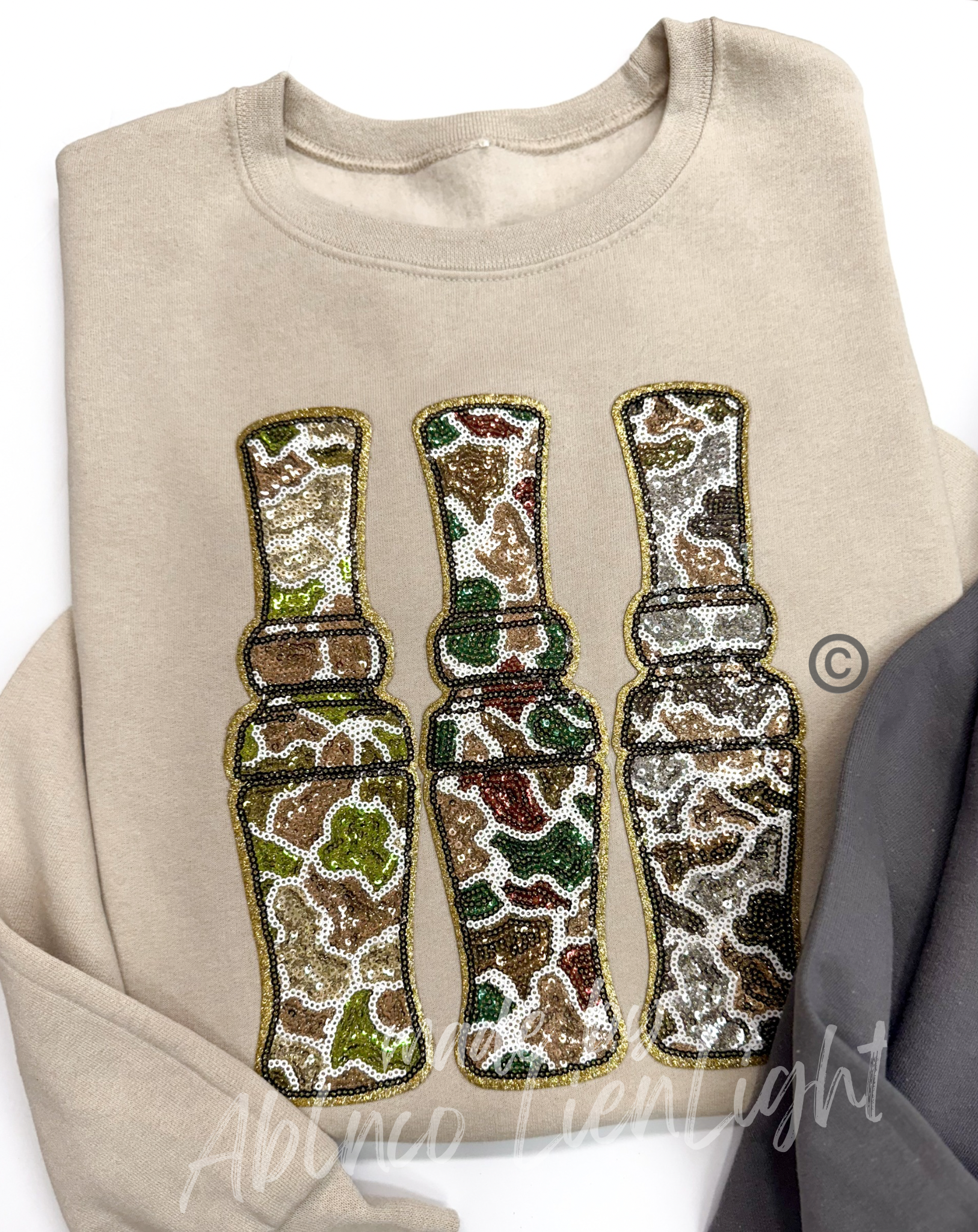 ABLNco - Wholesale Sweatshirt - Women's - Camo Duck Call Hunting Sequins Patch Sweatshirt0