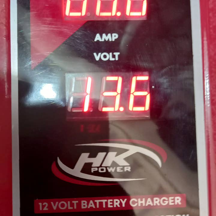 ShahNawaz & Sons - Vente Chargeurs portables - Chargeur de batterie de voiture 12V 20AH11