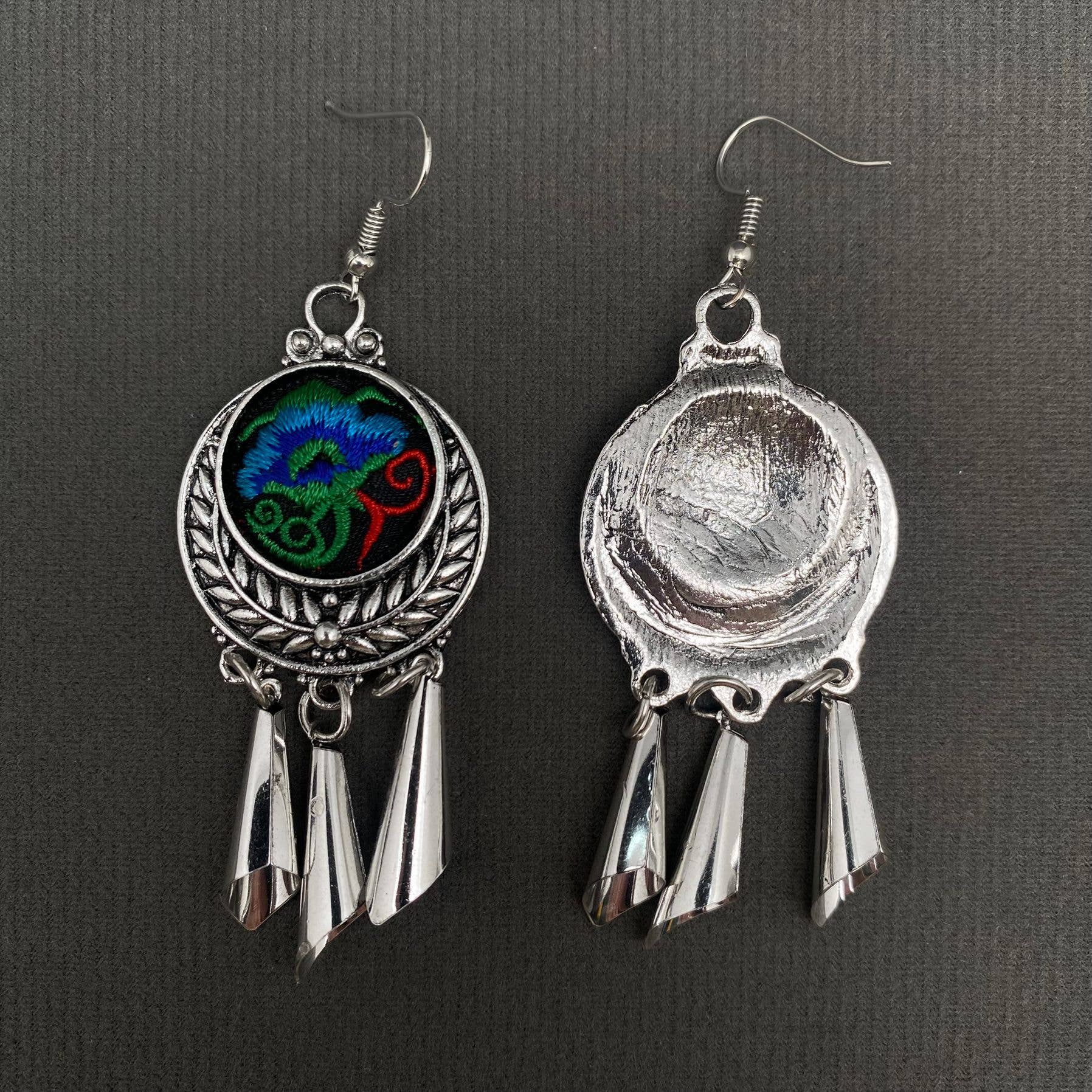 Mio Queena – wholesale Dangle earrings – Multi-style Vintage Woven Flower Pattern Ethnic Style Earrings18