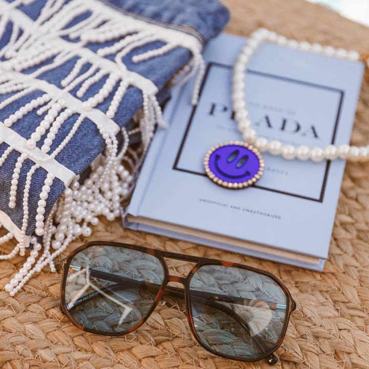 Zonnebril 8137 and other Purchase Wholesale zonnebril. Free Returns & Net 60 Terms on Faire trending on Faire.