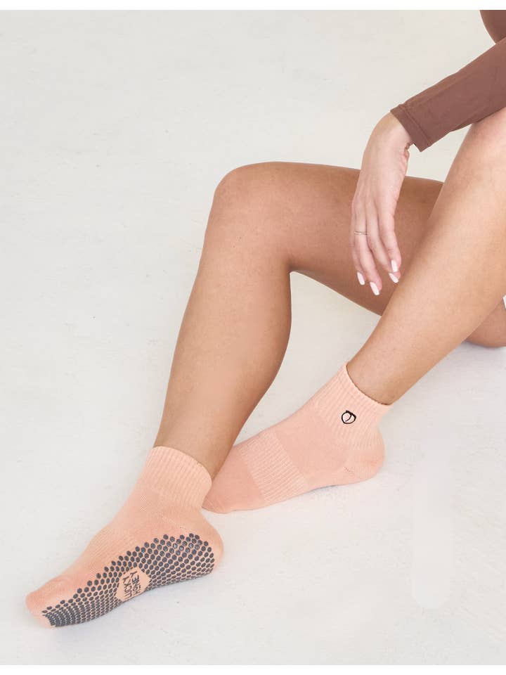 LUCKY HONEY - Wholesale Socks - Women's - The Harlow Grip Sock38