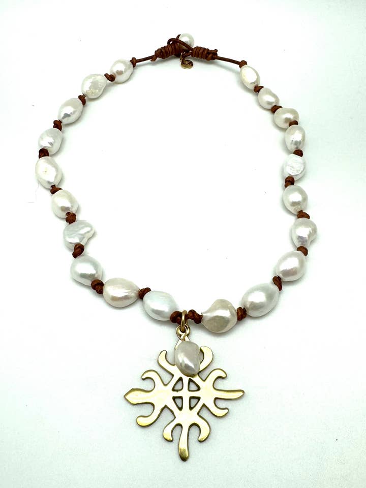 Colar Ronja - pérola branca/ couro selim por atacado de In2 design