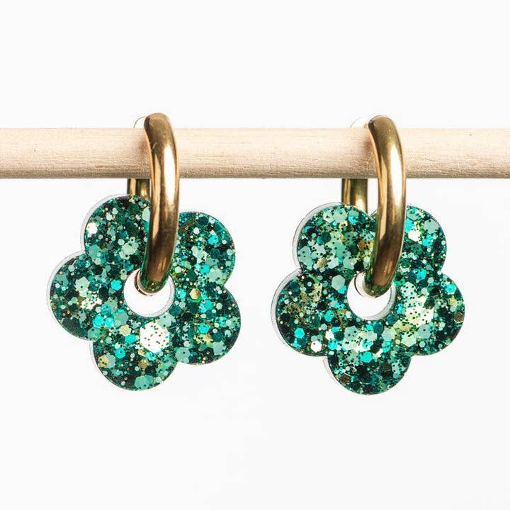 Orecchini Creoli con Fiori Verde Misto per la vendita all'ingrosso da parte di Les Nicolettes