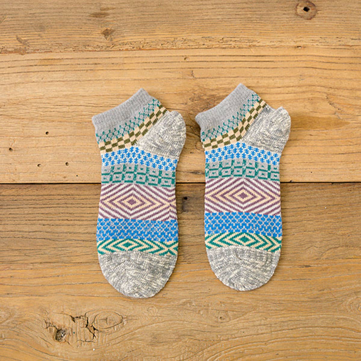 TYPE  5PCS/SET ALPACA VINTAGE FLORAL PATTERN SOCKS_CWMS0207 for wholesale on Faire8