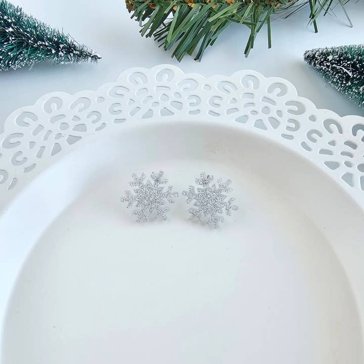 Spiffy & Splendid – wholesale Solitärörhängen – Snöflingeörhängen - Silverglitter // Smycken, Jul15