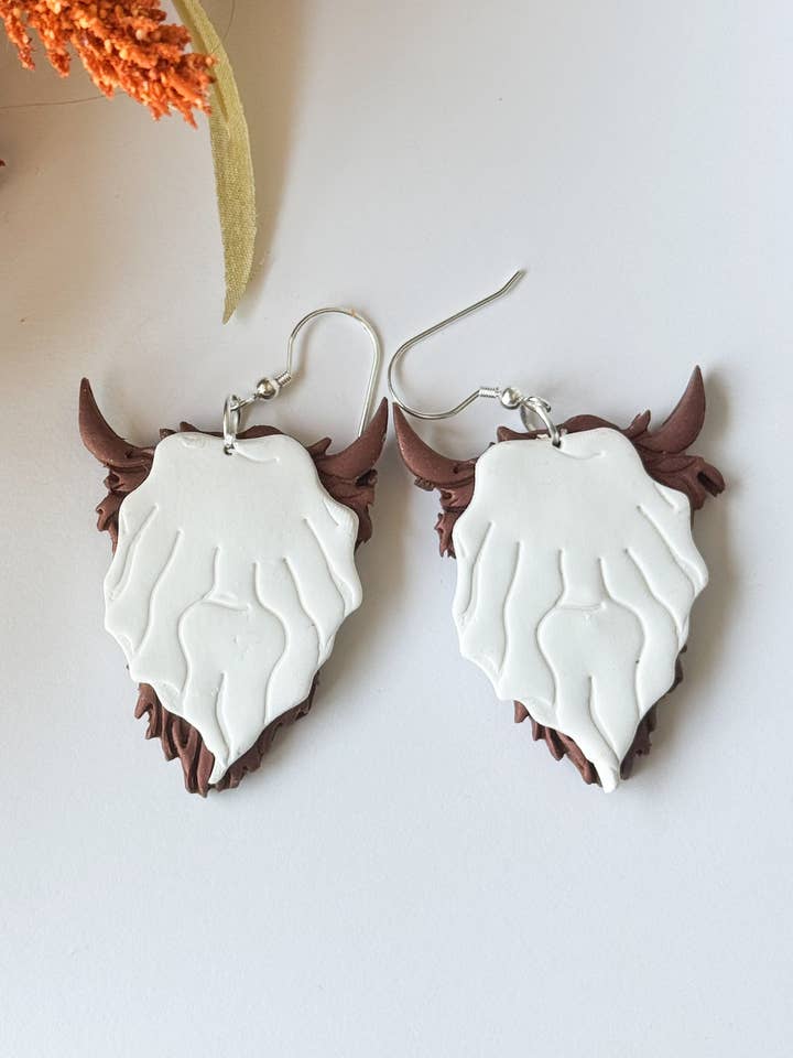 Spookachtige Hoogland Koeien Klei Oorbellen voor wholesale door Mountain Made Clay - Handmade Polymer Clay Earrings