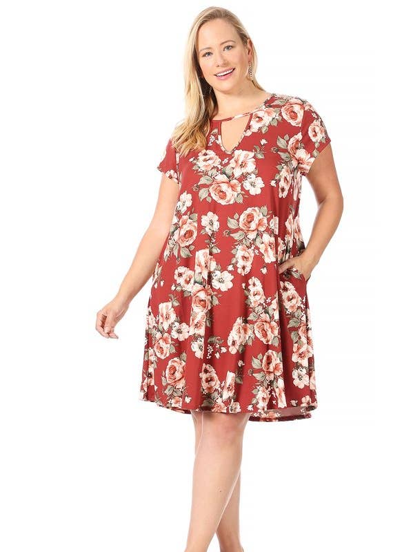 Plus ljus blommig nyckelhål sväng klänning för wholesale av VIBE Apparel Co