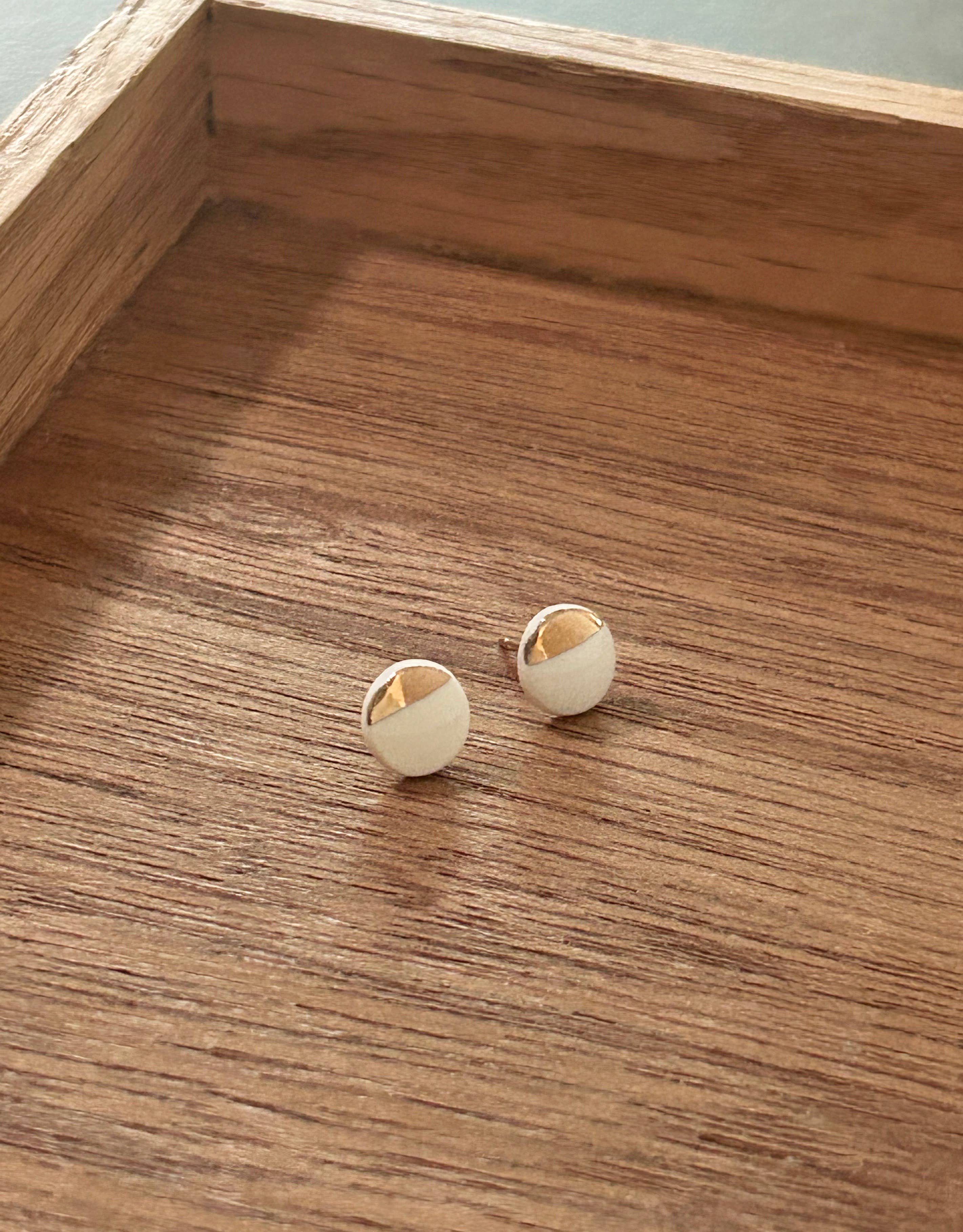 ZOE COMINGS - Venta al por mayor Pendientes de botón/aretes de poste - Tachuelas de guijarros2