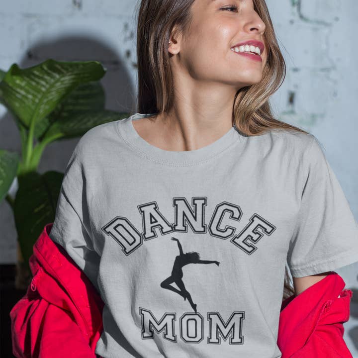 ¡La camiseta Dance Mom Varsity es perfecta para el Día de la Madre! para venta al por mayor de Perfectly Diverse Trendz, LLC