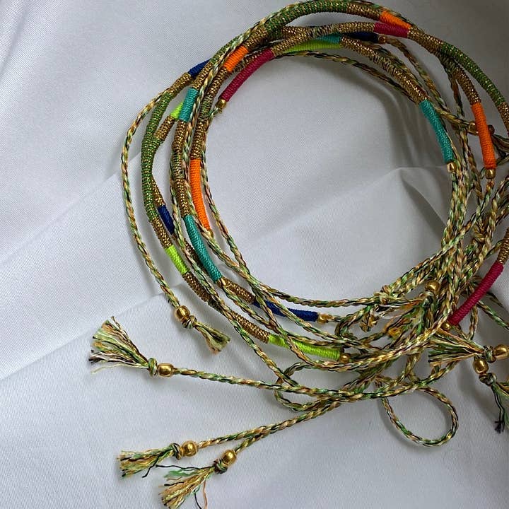 Sophie Deschamps Bijoux - Venta al por mayor Pulseras tejidas/trenzadas - Pulsera de hilo amuleto de la suerte Sukh11