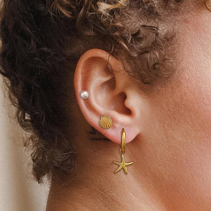 Ouro amarelo Brinco Cécile 18K Ouro Não Desbotável Estrela, Concha, Pérola para venda a revendedores na Faire2