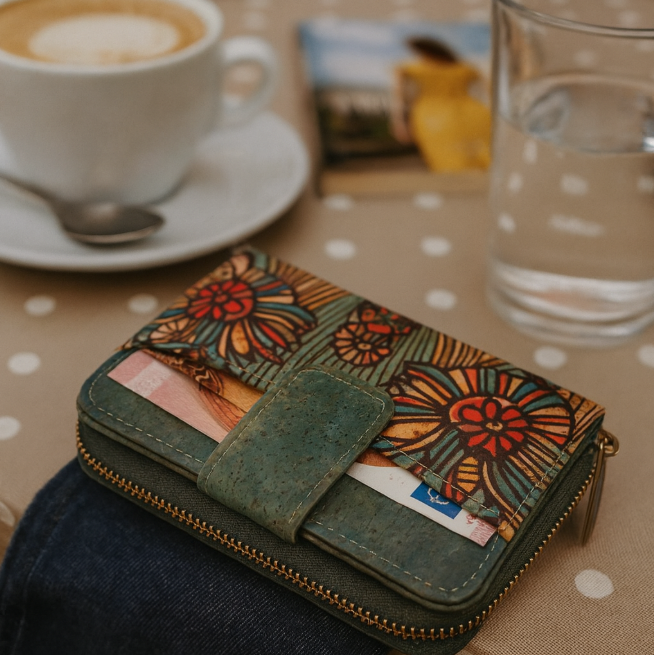 Meninas Bonitas Cork – Engroshandel Tegnebog - Dame – Turkis mønstret pung i kork til kvinder BAG-20882