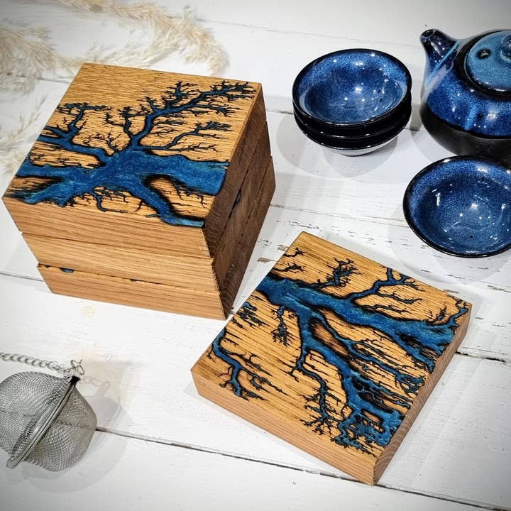 Wildflower Designs - Vendita all'ingrosso Sottobicchiere - Sottobicchieri in resina epossidica in quercia con figura Lichtenberg fatti a mano5